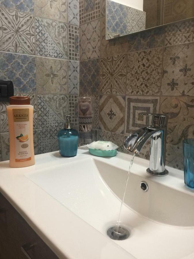 Acciuga Apartment Генуа Екстериор снимка